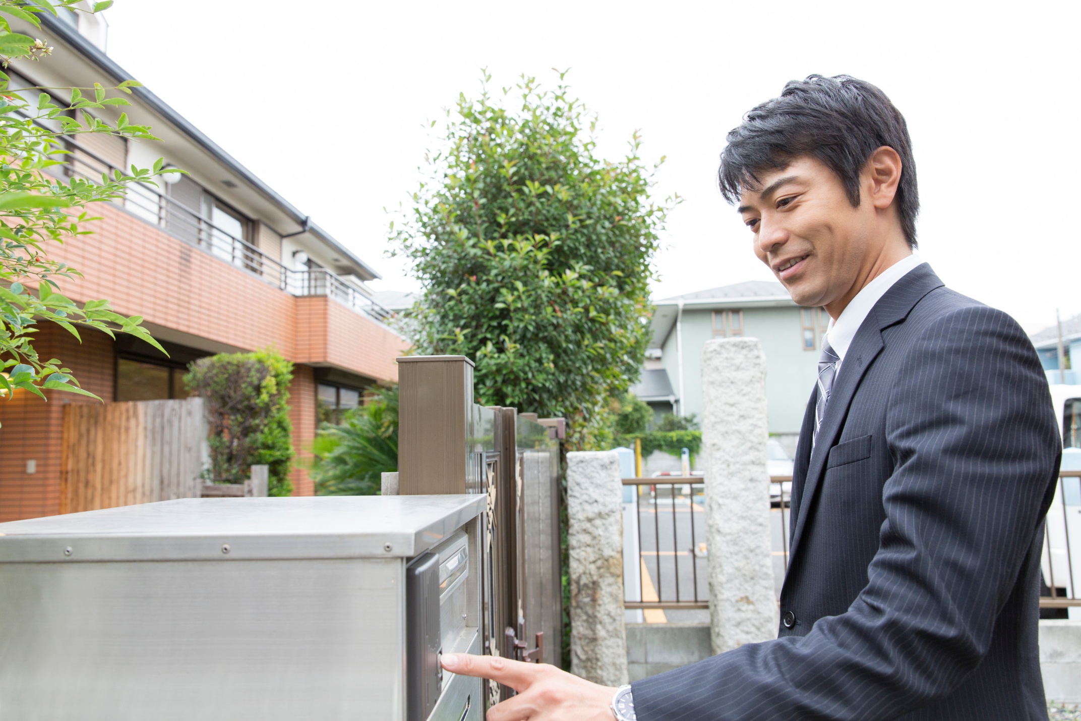 出張サービスも行い、重くて大量のお品物もご自宅で査定が可能